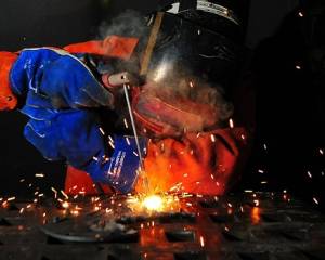 Hirarki Pengendalian Risiko K3, Strategi Sistematis untuk Keselamatan di Tempat Kerja